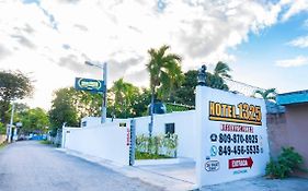 Hotel1325